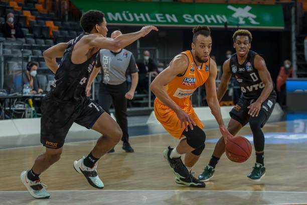 高于个人的 高于个人的